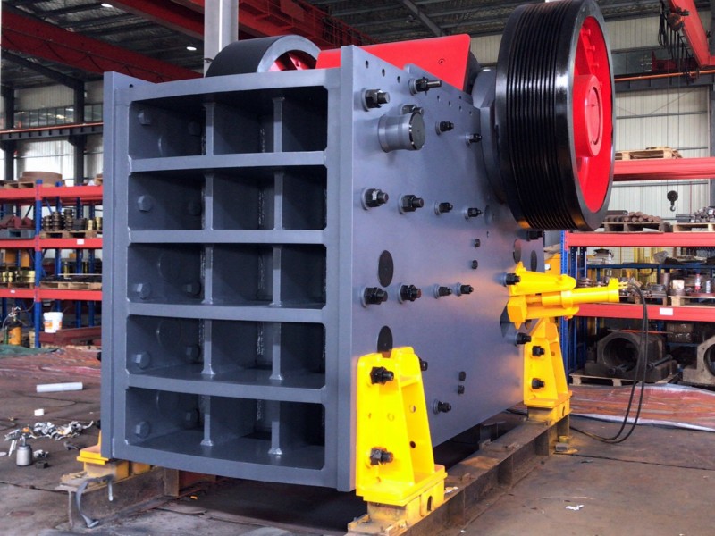 鄂式破碎機 鄂式破碎機